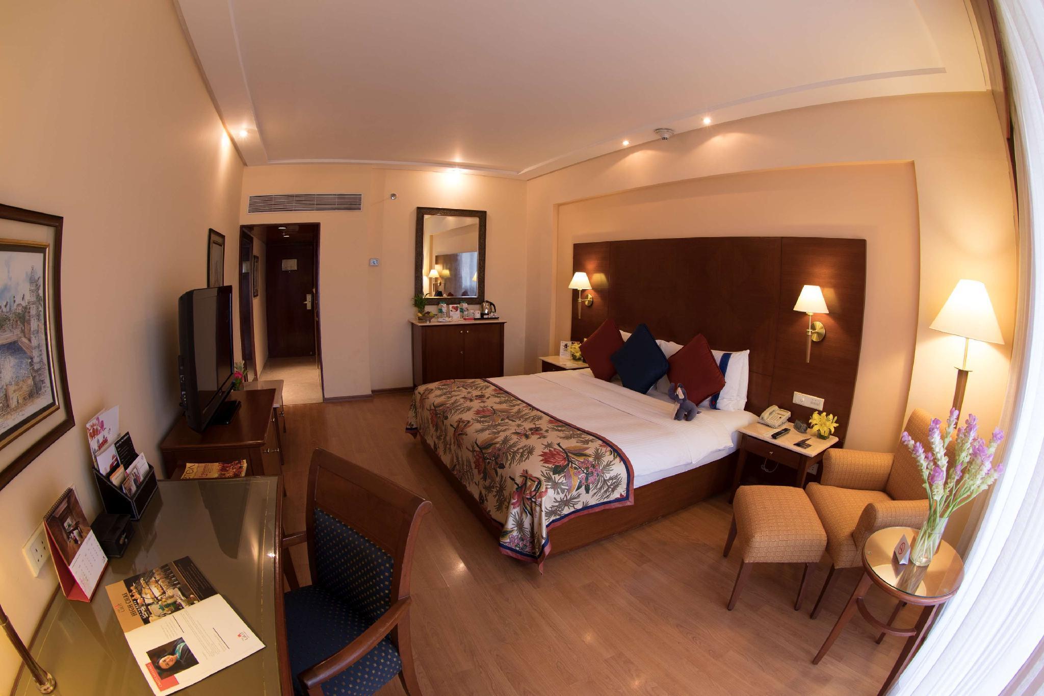The Lalit Mumbai Hotel Exterior foto A room at the Taj Bengal