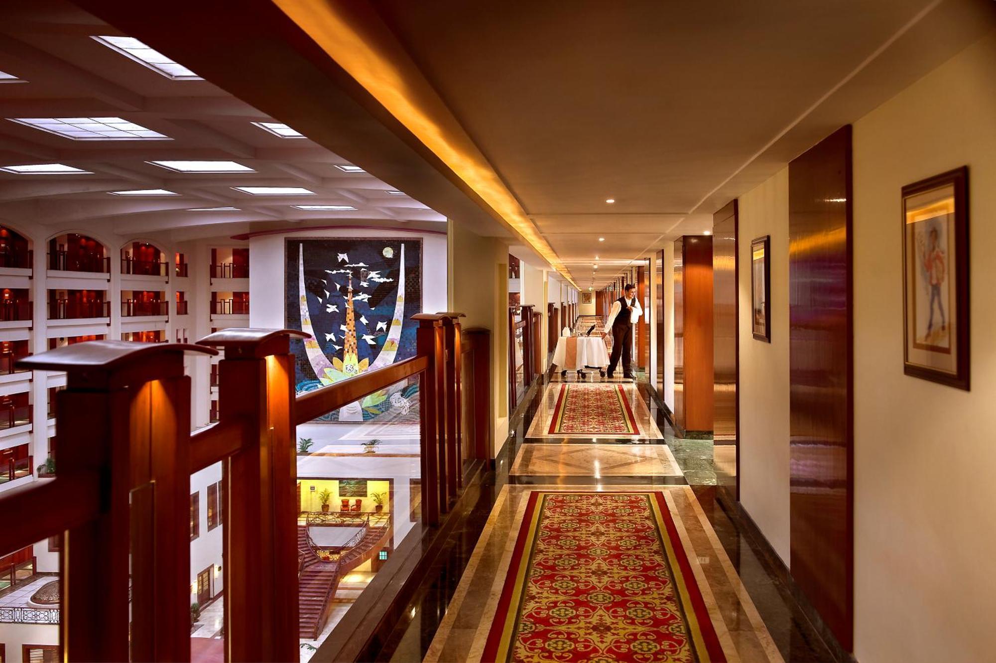 The Lalit Mumbai Hotel Exterior foto The Oberoi, Mumbai
