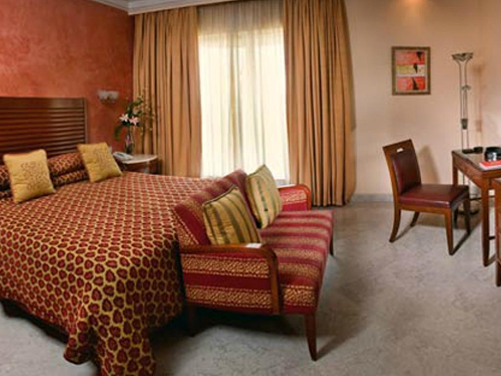 The Lalit Mumbai Hotel Quarto foto A room at the hotel